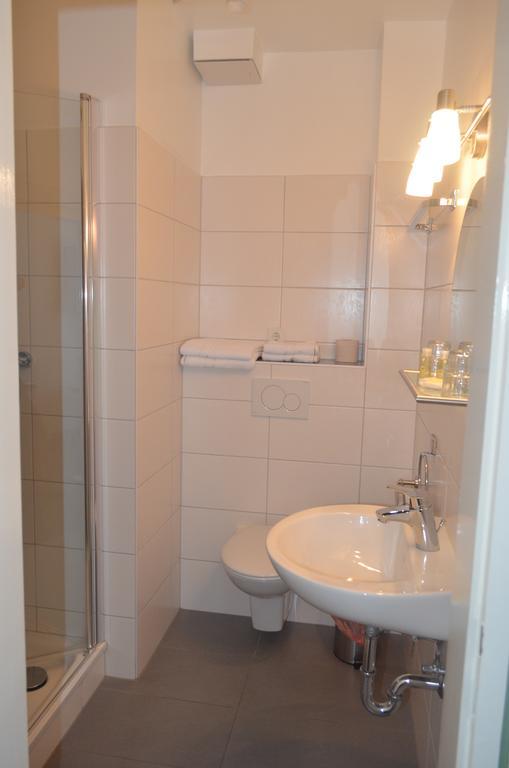 Hotel G\u00E4stehaus Graupner Bamberg Zimmer foto